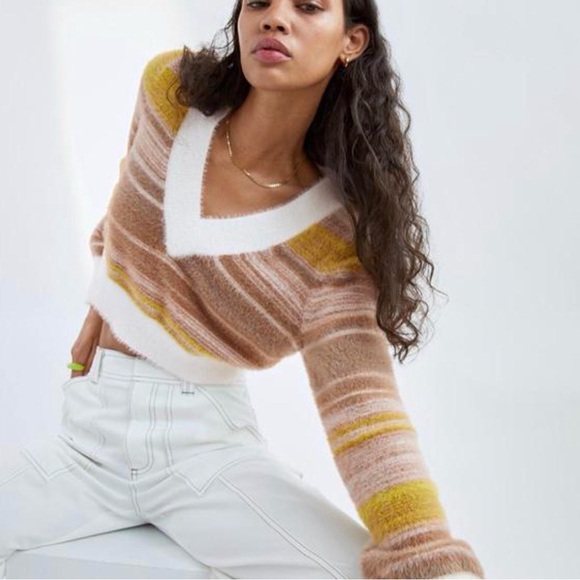 Aritzia Sweaters - Aritzia Sunday Best Kitten V-Neck Sweater in Tan Brown Ivory Stripe Size Medium